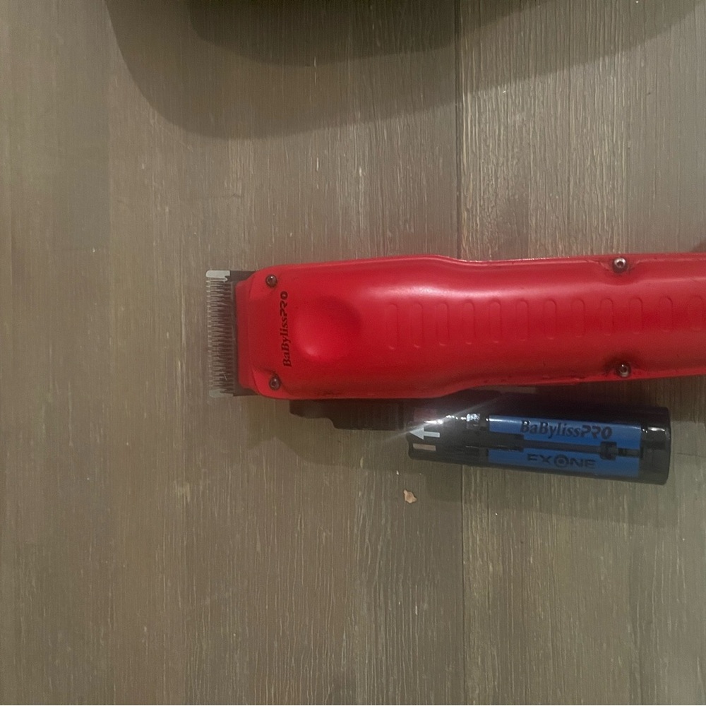 BaBylissPRO Red and Black Grooming Clipper